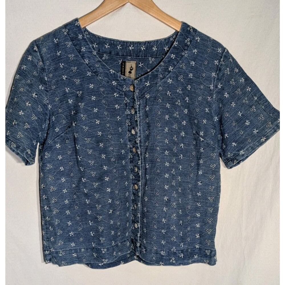 Sketchbook Womens Short sleeve button up top Floral Embroidered Eyelet Top S Vtg